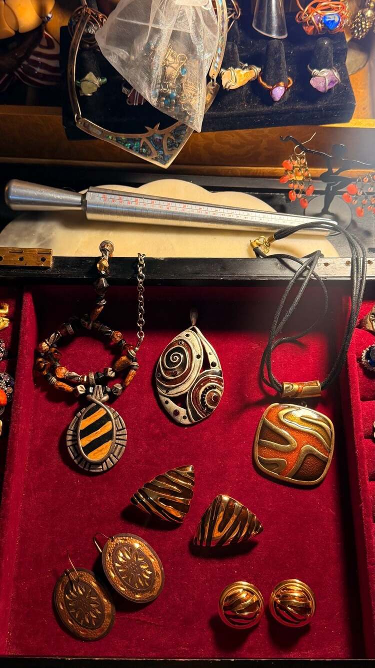 Chico's Amber & Tortoise Tone Statement Jewelry Lot